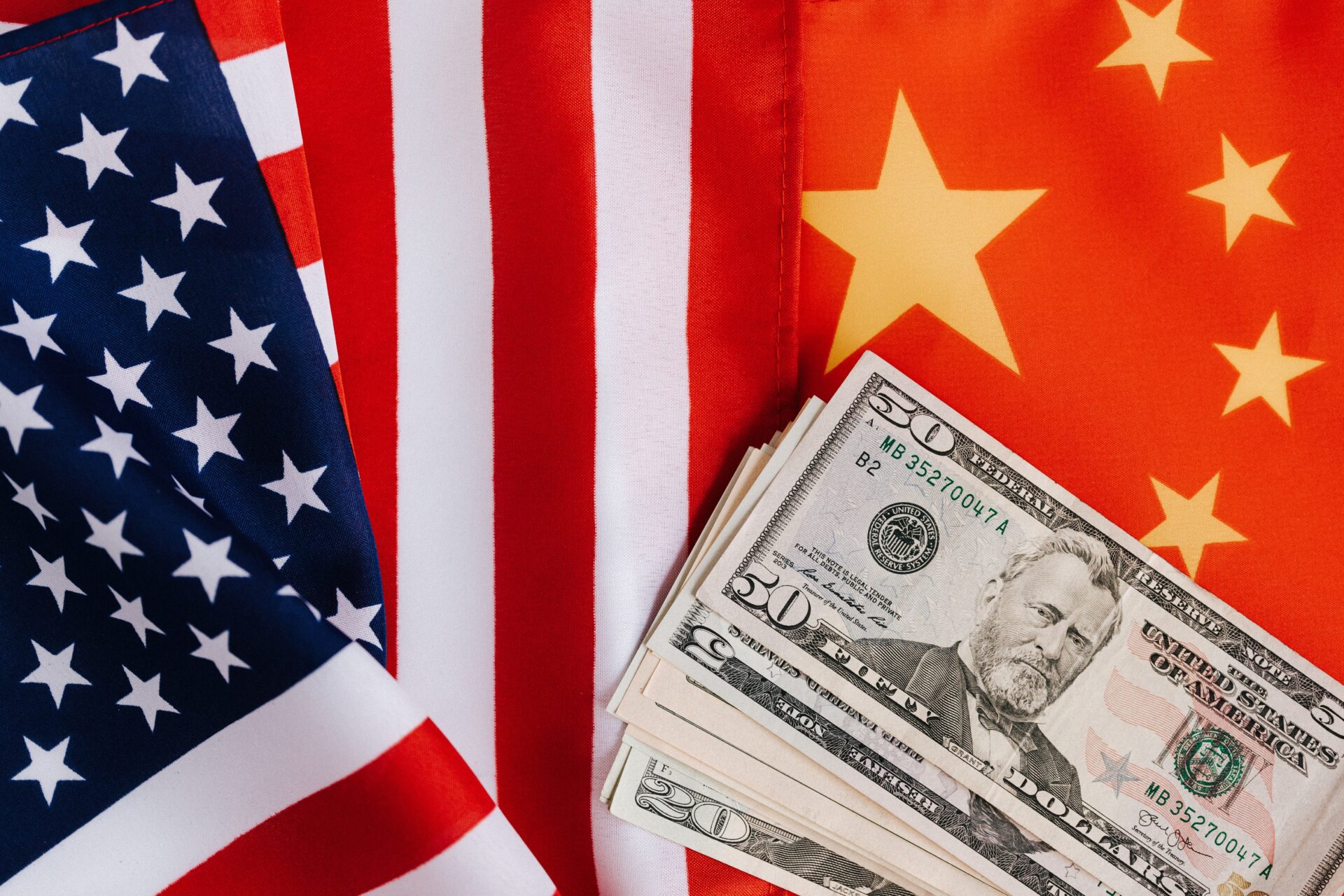 國際觀察/美債危機難解 人民幣搶手 世界主導地位 中國取而代之？