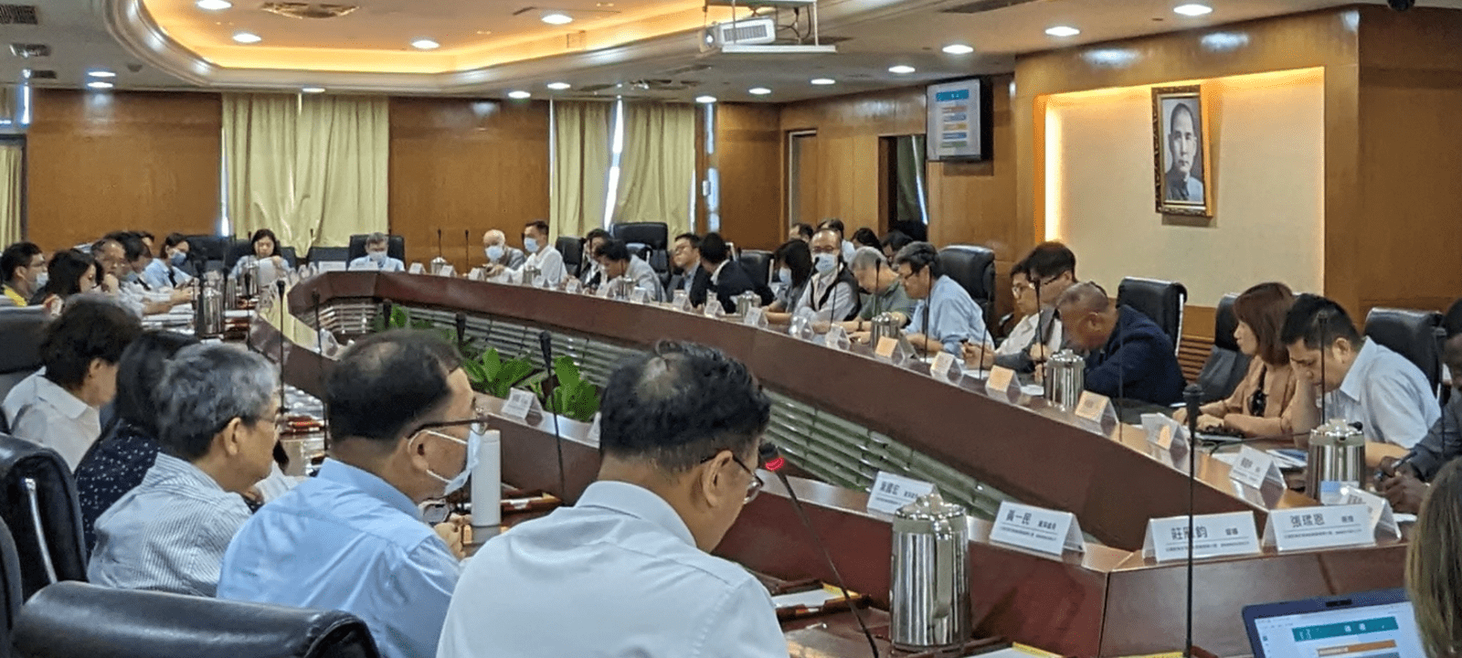 港務公司致力離岸風電產業發展及關注氫能未來趨勢 成為國家發展綠能堅強的後盾 港務公司致力離岸風電產業發展及關注氫能未來趨勢 成為國家發展綠能堅強的後盾