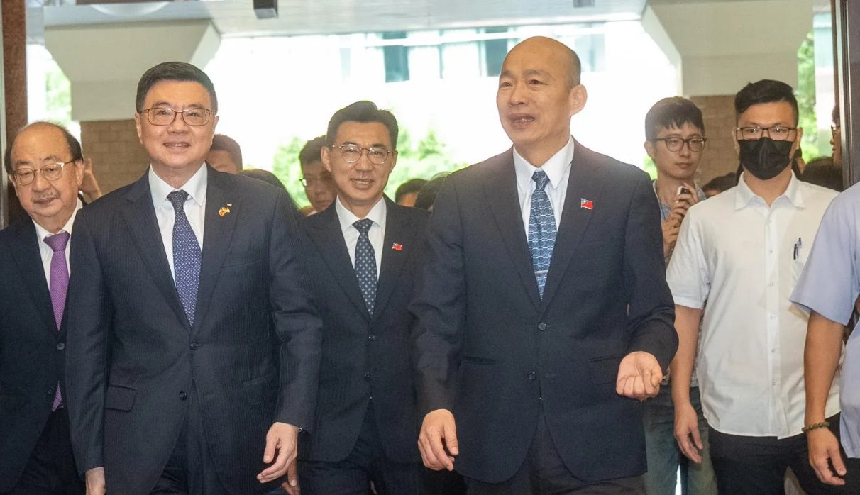 卓榮泰致電韓國瑜國會改革法案三讀踩煞車惹議　政院急澄清