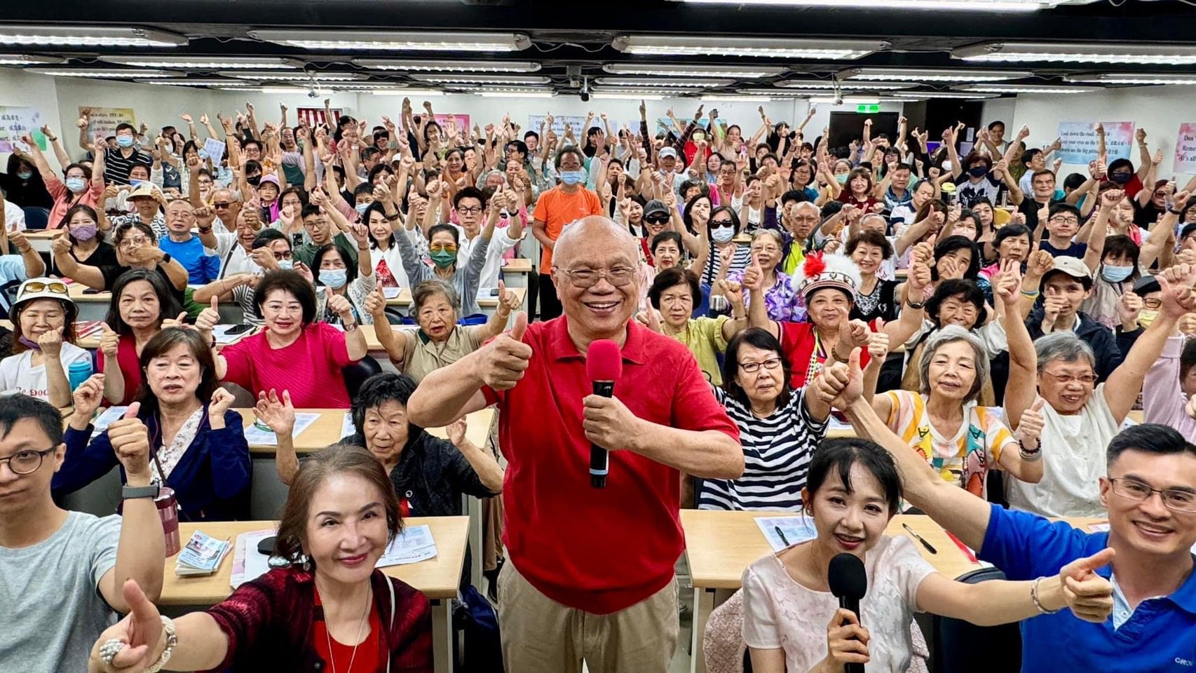 劉毅老師完美英語魅力無法擋 粉絲瘋狂組團 台灣課堂擠破門