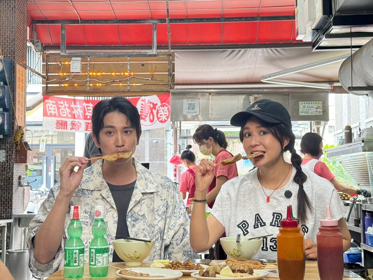 高市新聞局合作製播2024「玩客瘋高雄」629開播 金鐘主持、客家一哥、啦啦隊女孩帶路暢遊港都 高市新聞局合作製播2024「玩客瘋高雄」629開播 金鐘主持、客家一哥、啦啦隊女孩帶路暢遊港都