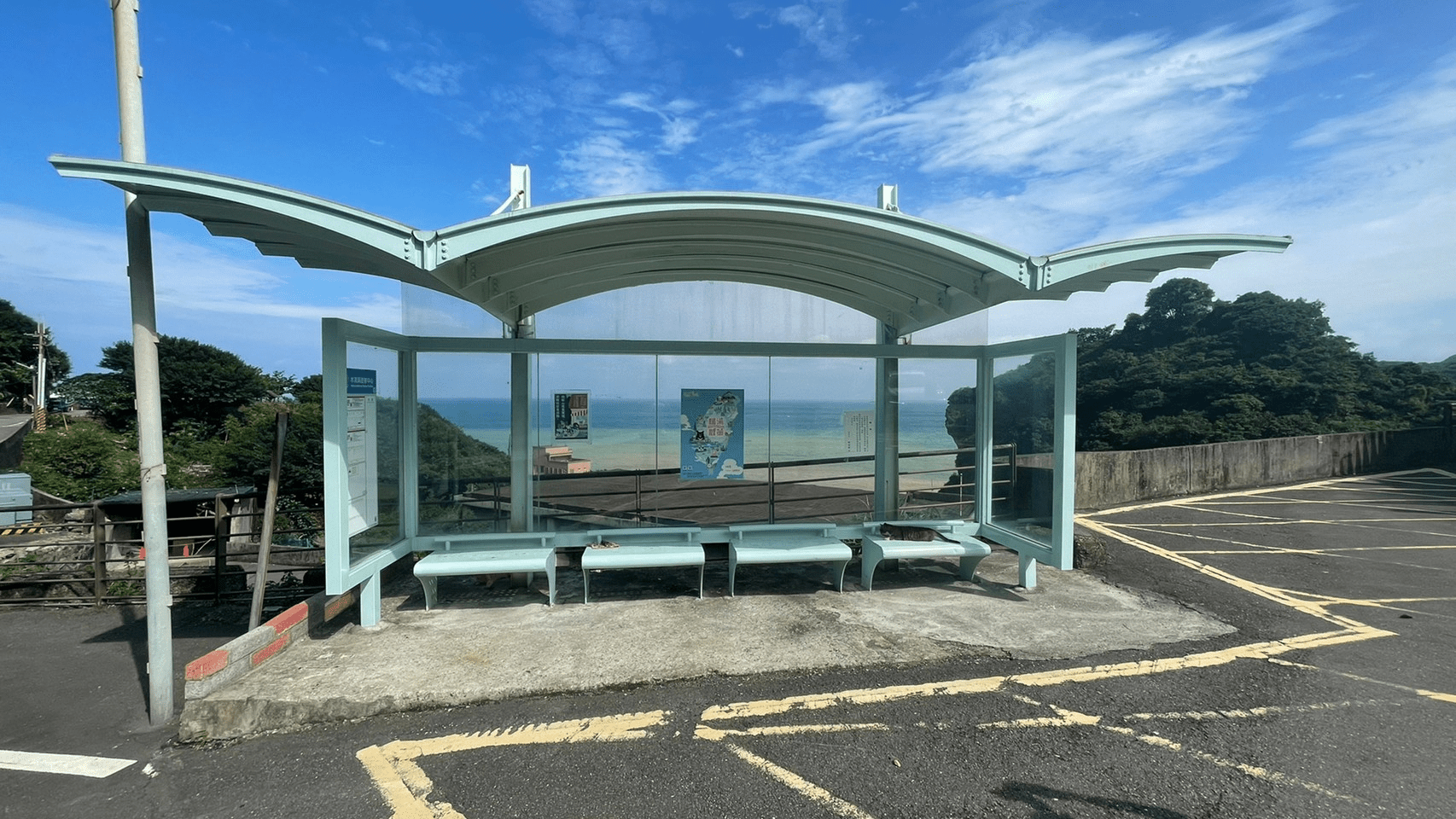 新北海鷗型候車亭拉皮翻新　展現明亮、安全候車新感受