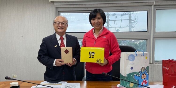 推動表演人才培訓與博物館創意演繹舞台 海科館與崇右影藝科技大學簽訂策略聯盟