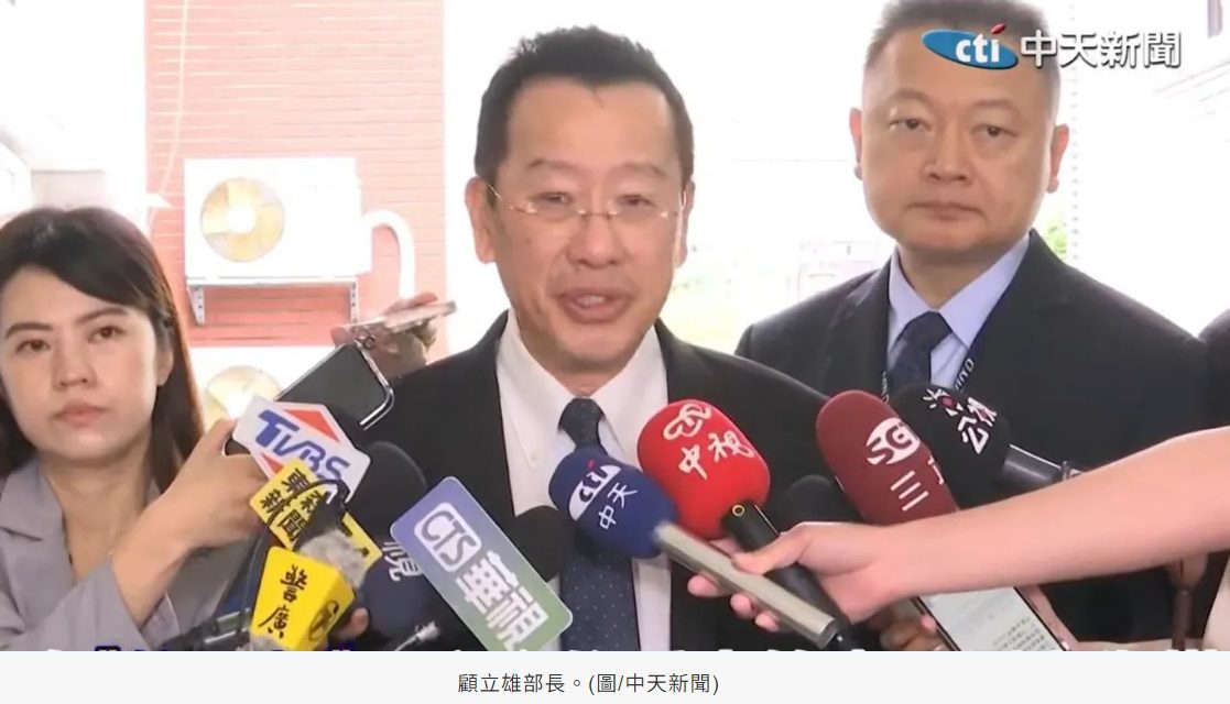 文人國防部長新上任 何啟聖批顧立雄「外行瞎充場」 文人國防部長新上任 何啟聖批顧立雄「外行瞎充場」