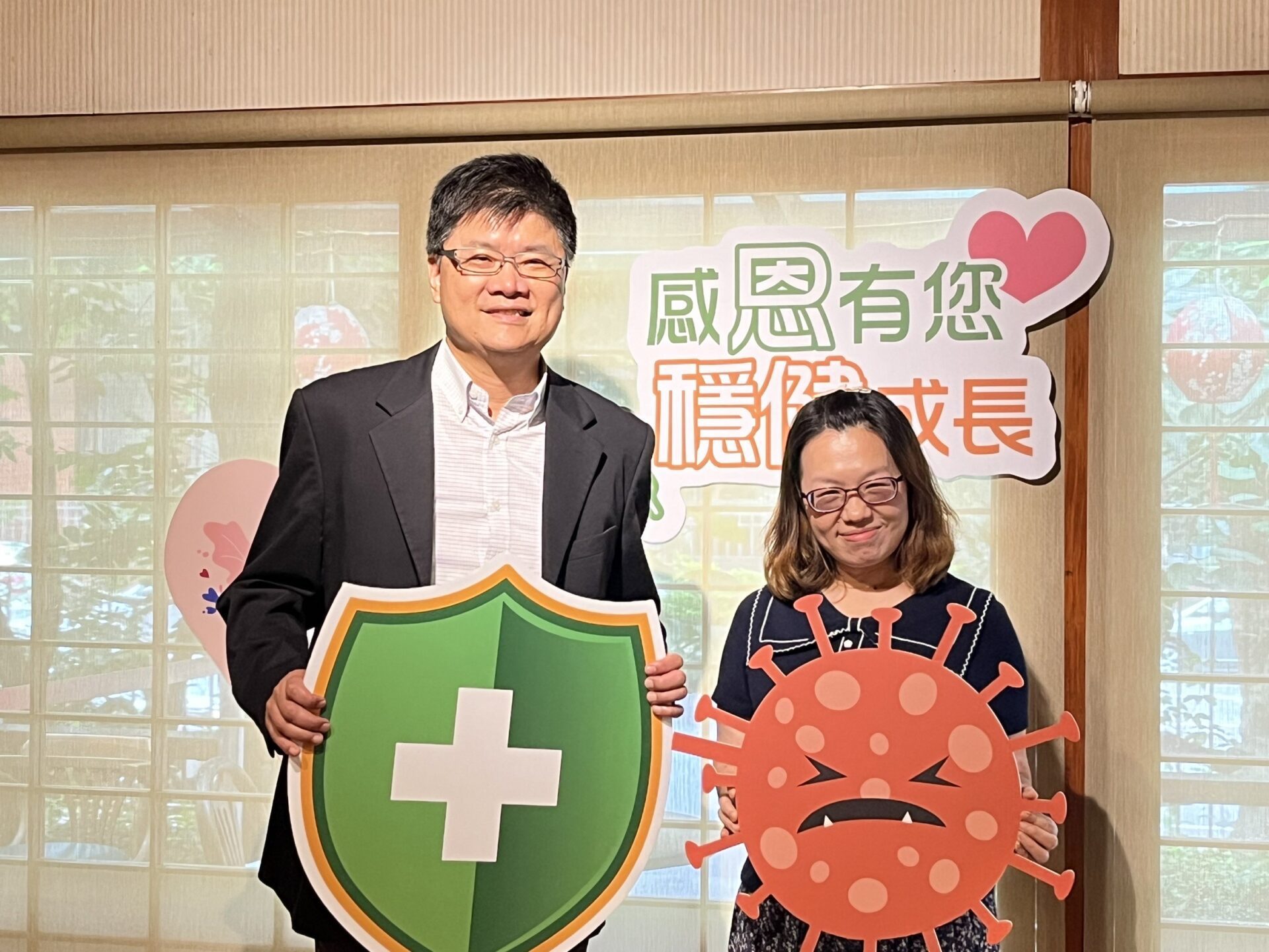 特別的父親節─鹿港小鎮醫師與腸病毒奮戰的故事暨腸病毒71型疫苗上市一週年分享回顧