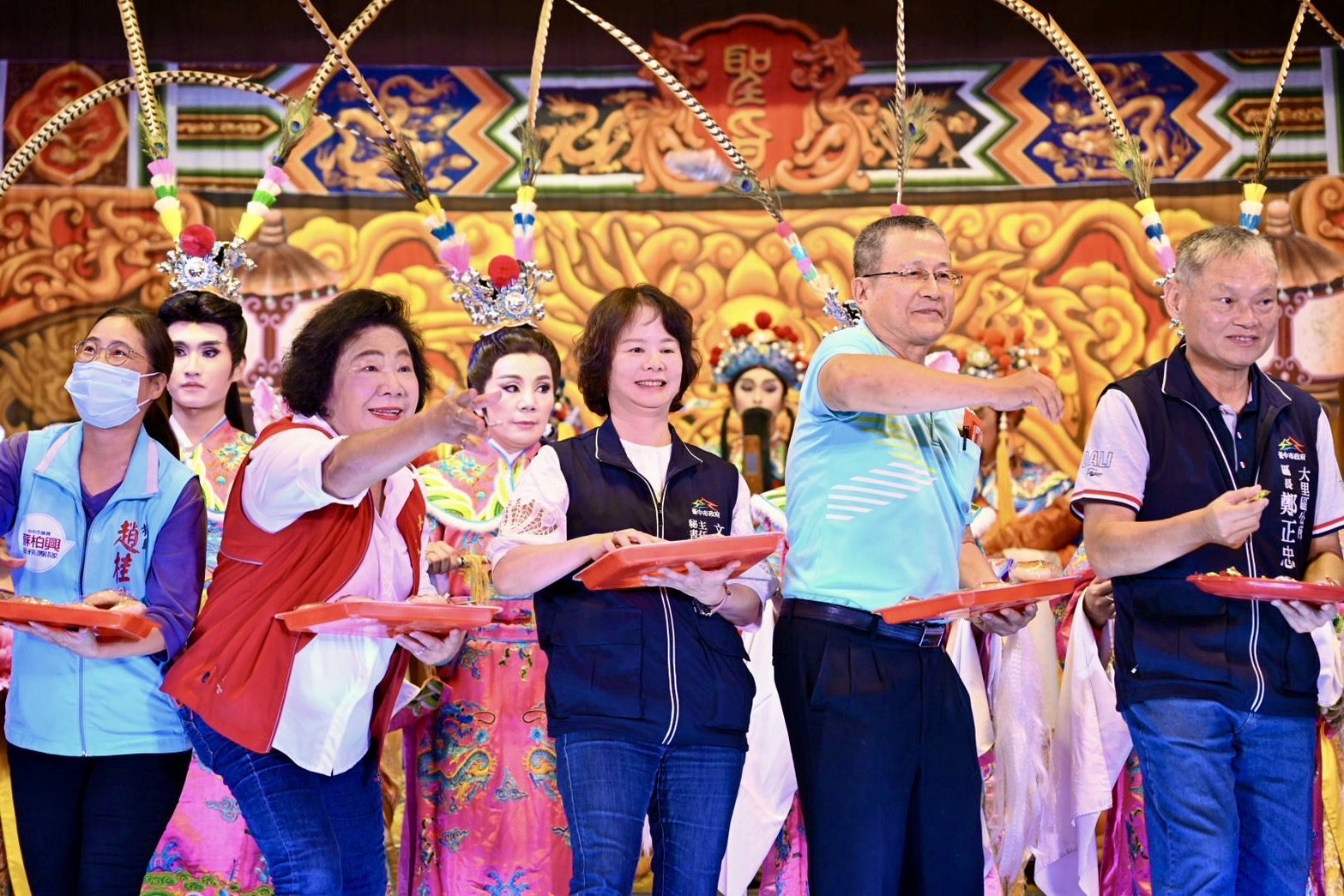 明華園日字團《丈人變子婿》幽默登場！　1.5千名觀眾大里同樂 - 台北郵報 | The Taipei Post