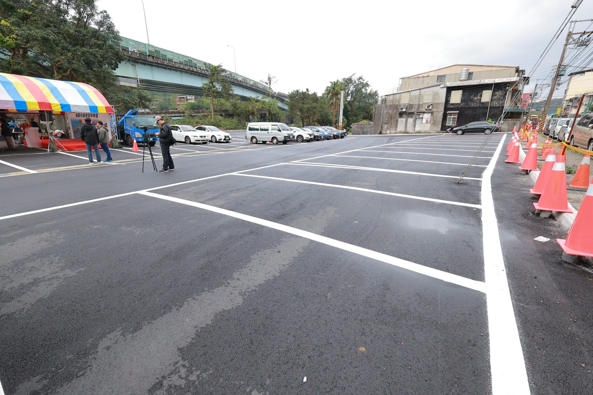 過港路停車場提供69席小型車停車位