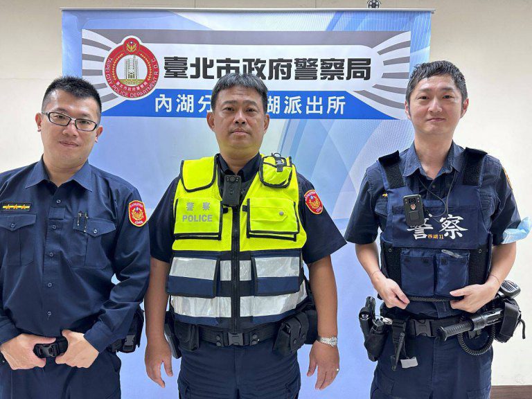 老翁獨自外出迷途　內湖西湖所警熱心助返家
