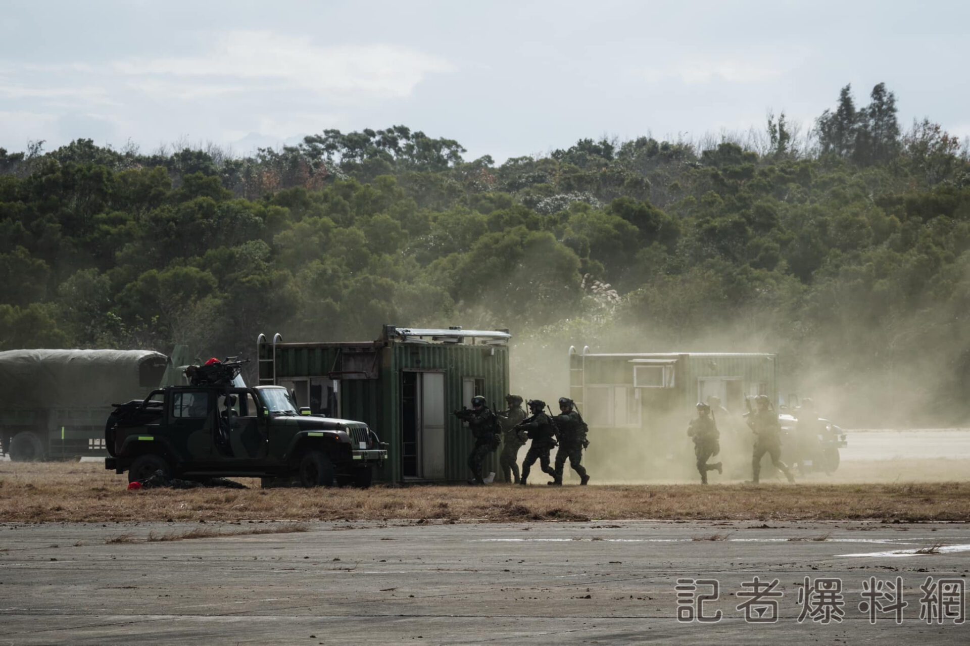 國軍春節演訓強化戰備 24架次共機擾台配合共艦聯合警巡