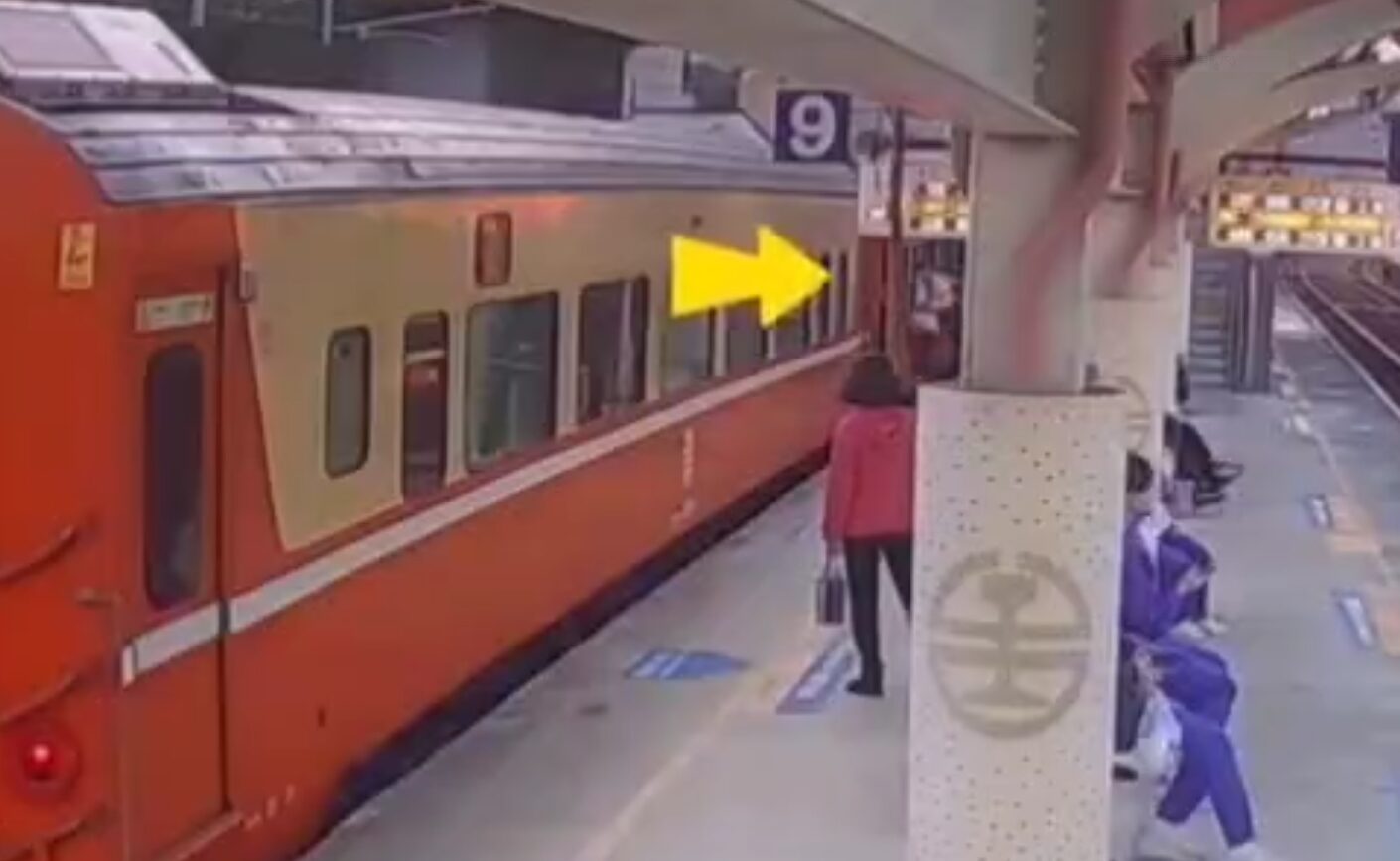 （有片）台鐵奧客！朋友還沒上車阻莒光號關門　台鐵報警最高可罰百萬