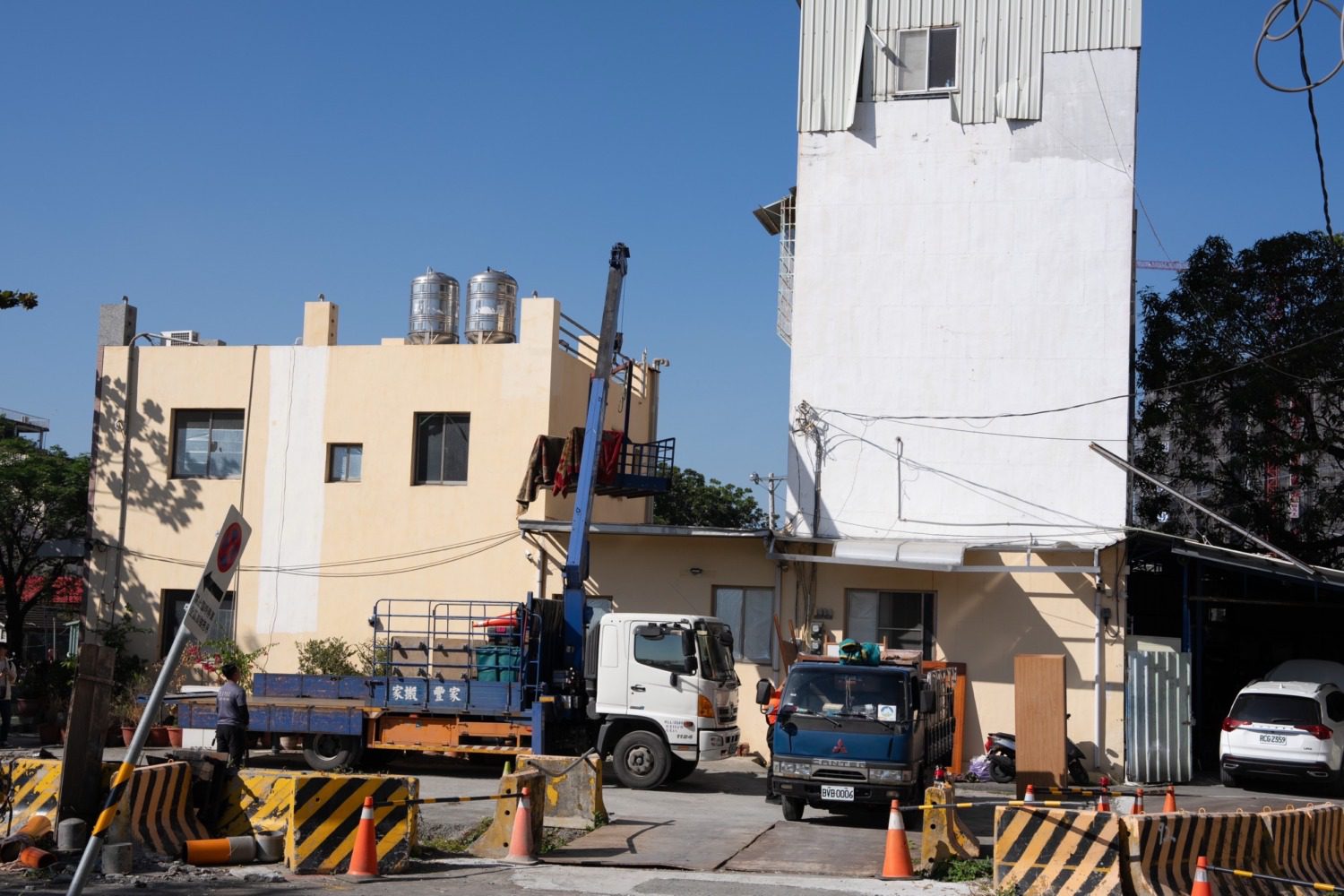 高雄都更突破!鳳山車站反對戶感恩搬遷 陳其邁化解8年抗爭 高雄都更突破!鳳山車站反對戶感恩搬遷 陳其邁化解8年抗爭