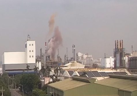 台苯安全閥跳脫排放黑煙　高市環保局開罰