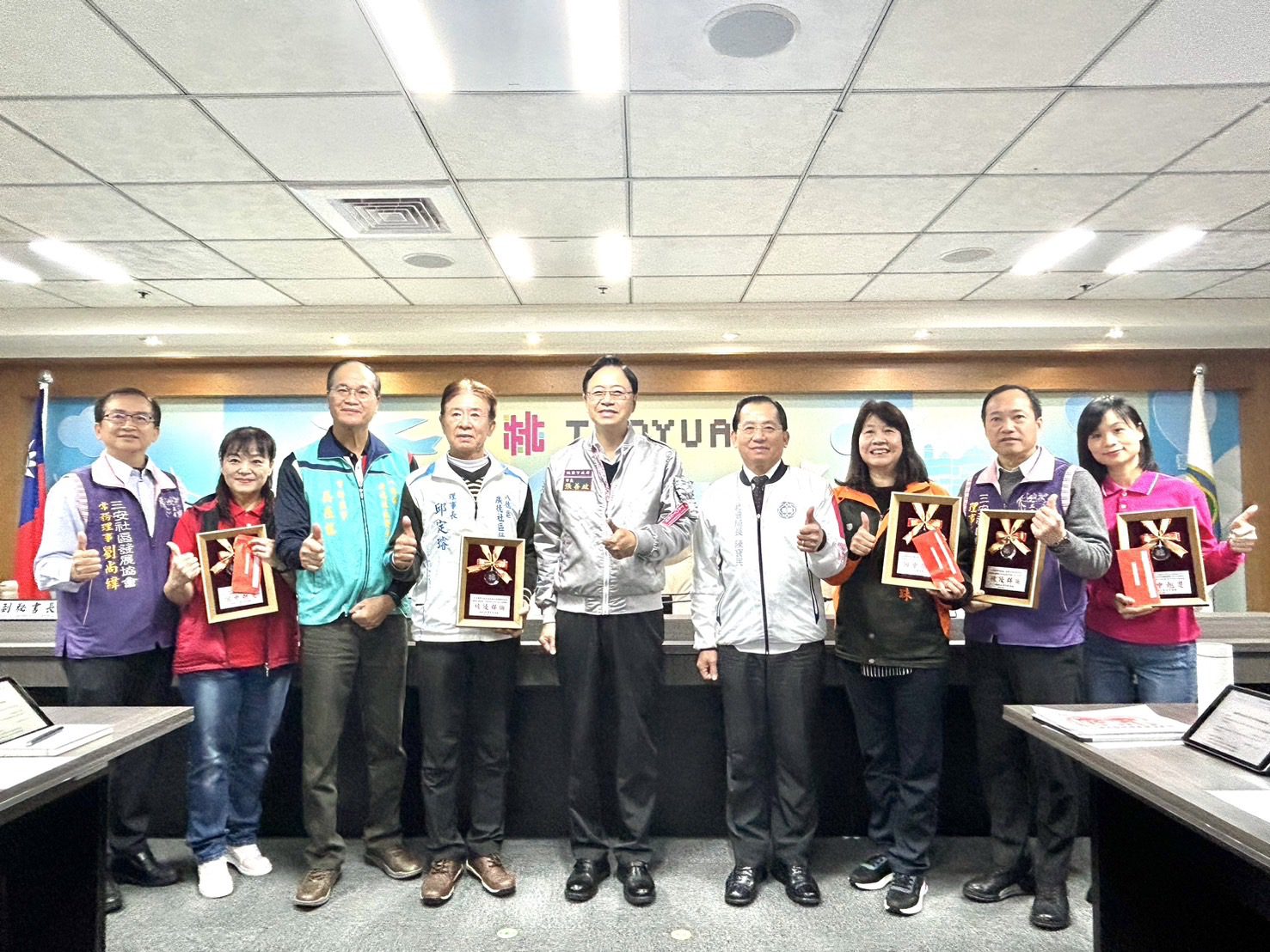 桃市榮獲5項衛福部社區金點獎 張市長盼將科技融入長照推動智慧照護 桃市榮獲5項衛福部社區金點獎 張市長盼將科技融入長照推動智慧照護