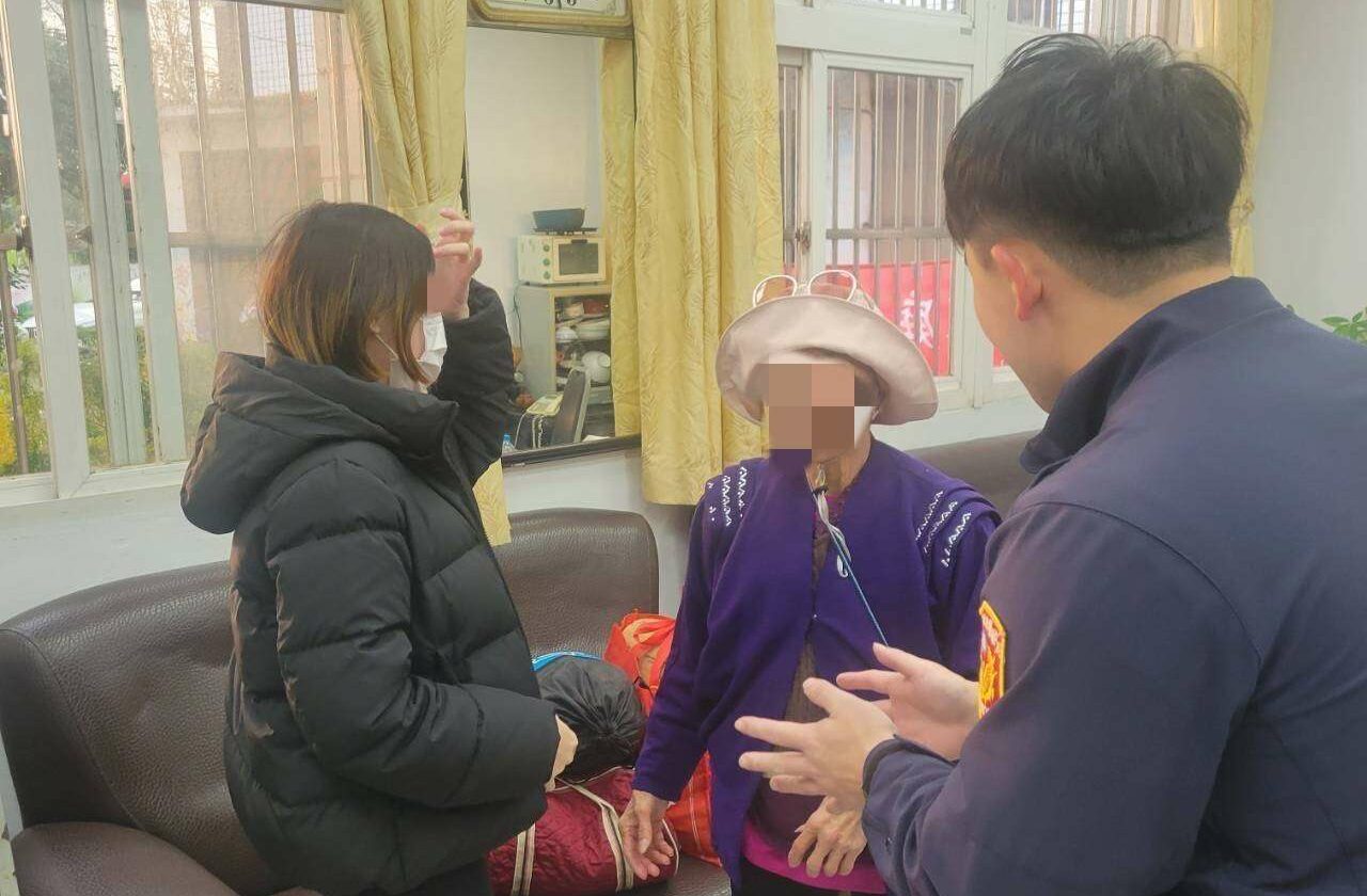 高齡婦搭車探親迷途 大園暖警助返家