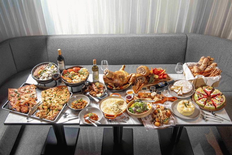 青蛇獻瑞,開運賞味 — 高雄洲際酒店2025春節美饌盛宴揭幕 青蛇獻瑞,開運賞味 — 高雄洲際酒店2025春節美饌盛宴揭幕