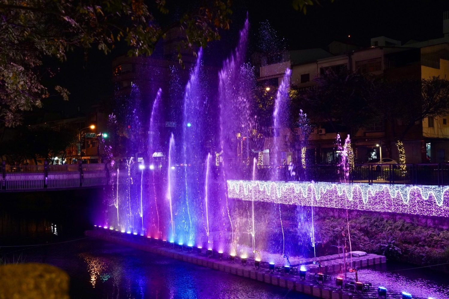 2025屏東燈節-萬年溪燈區率先登場 2025屏東燈節-萬年溪燈區率先登場