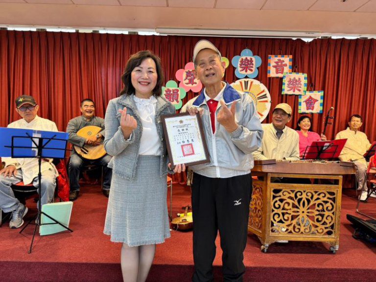 韻聲國樂奏響新春樂章 新竹榮家長輩歡喜迎新年 韻聲國樂奏響新春樂章 新竹榮家長輩歡喜迎新年