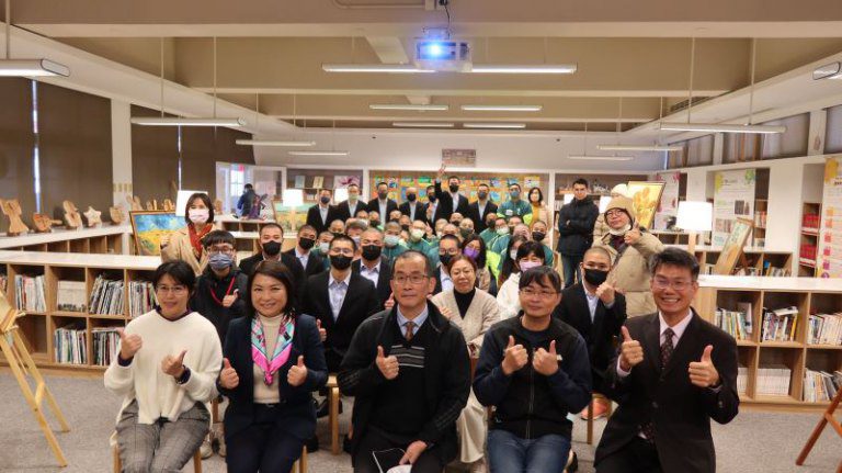 「擁抱梵谷─探索生命的調色」 誠正中學生接受藝術薰陶 「擁抱梵谷─探索生命的調色」 誠正中學生接受藝術薰陶