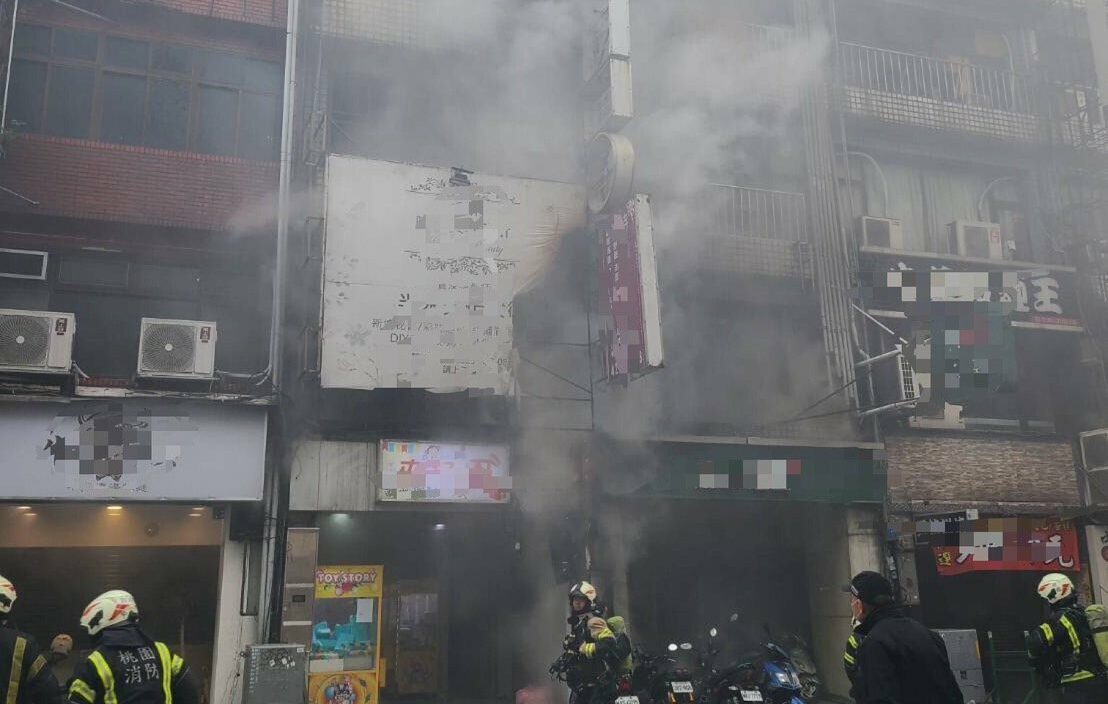 中壢夾娃娃機店冒惡火 桃消緊急疏散5人