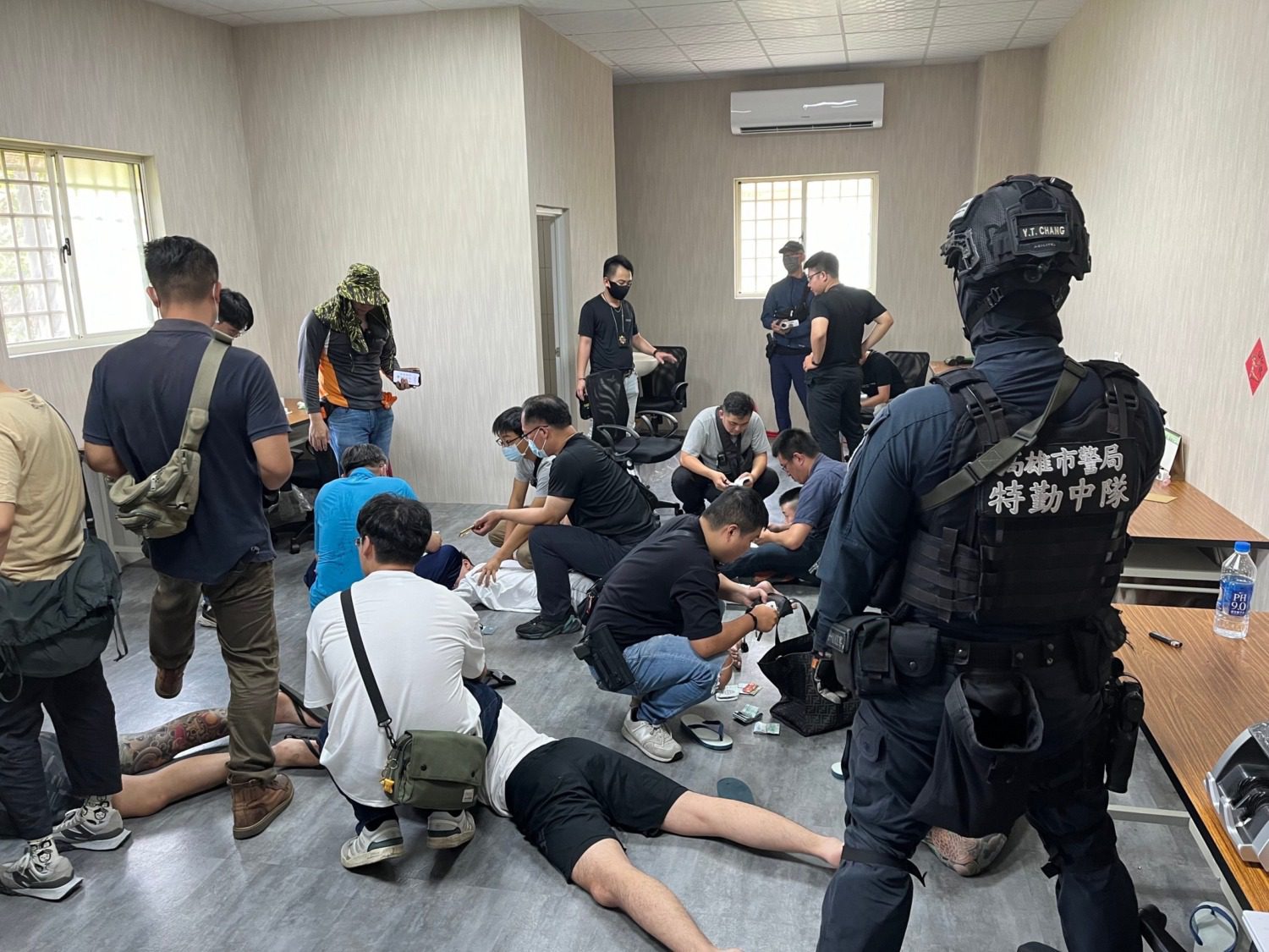 高市刑大破獲「請乘十集團」暴力重利討債集團 高市刑大破獲「請乘十集團」暴力重利討債集團