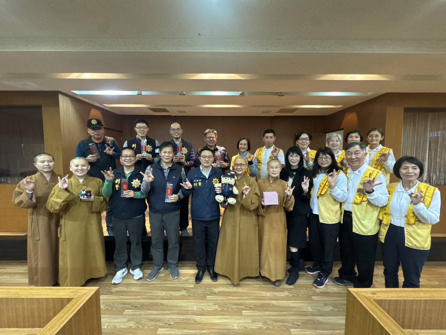 高市刑大佛光山講堂防詐宣導 吸引700人踴躍參與 高市刑大佛光山講堂防詐宣導 吸引700人踴躍參與