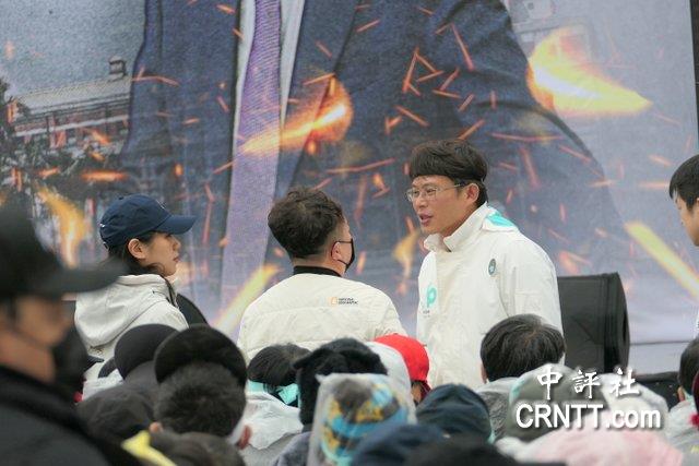 數萬群眾挺民眾黨 朱立倫派子弟兵贊聲 國民黨支持司法公正 共同面對綠色獨裁霸道 數萬群眾挺民眾黨 朱立倫派子弟兵贊聲 國民黨支持司法公正 共同面對綠色獨裁霸道