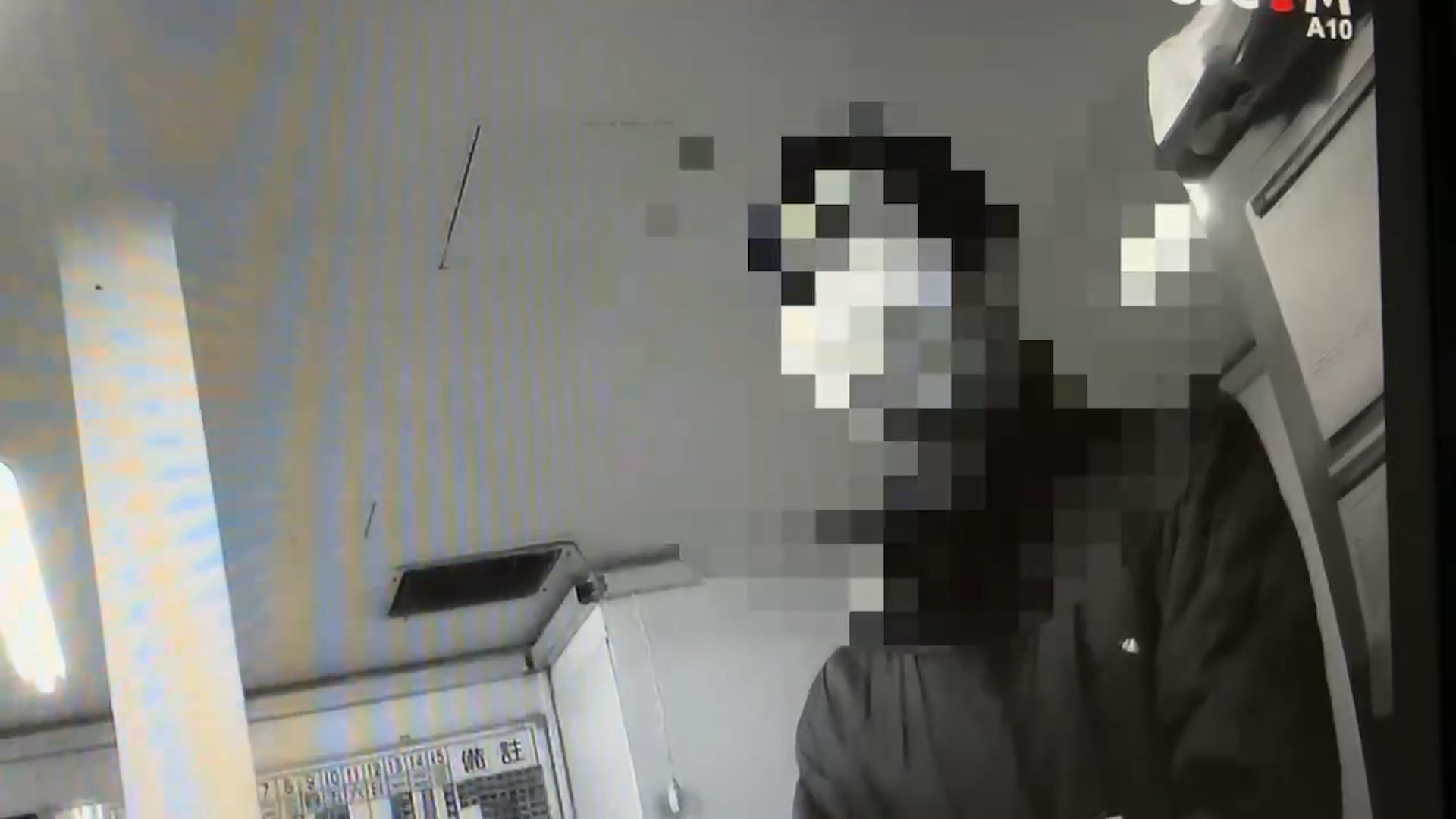 忠孝東路百貨公司驚現「攝狼」 噁男遭喝止扭送警局 忠孝東路百貨公司驚現「攝狼」 噁男遭喝止扭送警局