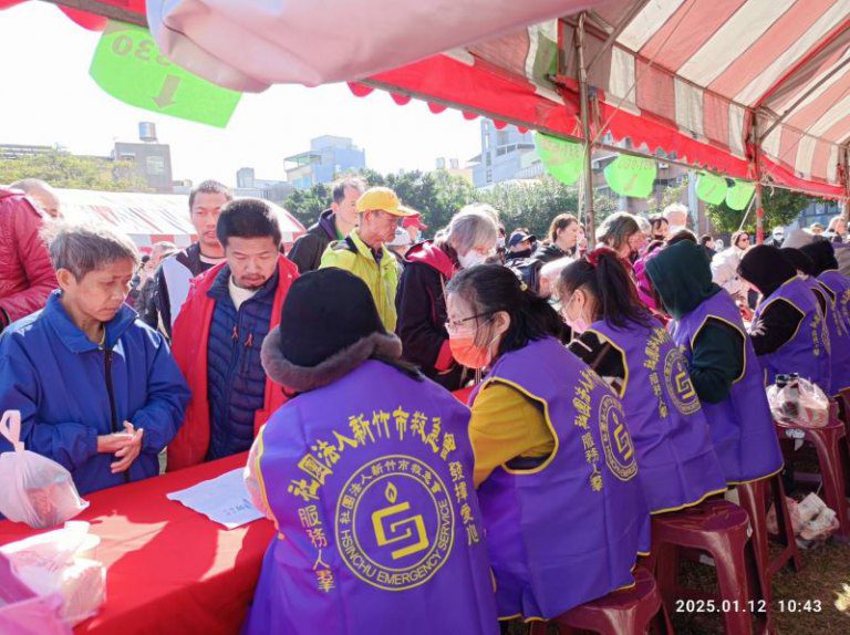 新竹市救急會舉辦冬令慰問物資發放 理事長楊玉女:照顧、陪同弱勢家庭度過難關 新竹市救急會舉辦冬令慰問物資發放 理事長楊玉女:照顧、陪同弱勢家庭度過難關