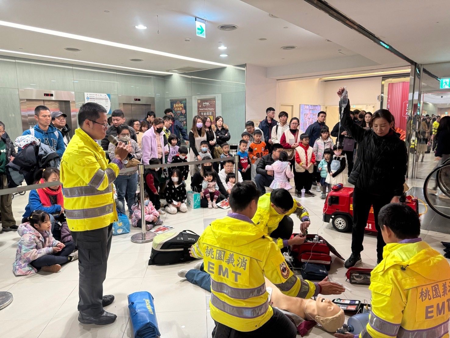 蘆竹消防分隊前進台茂辦理宣導活動 民眾闖關輕鬆學防災知識 蘆竹消防分隊前進台茂辦理宣導活動 民眾闖關輕鬆學防災知識