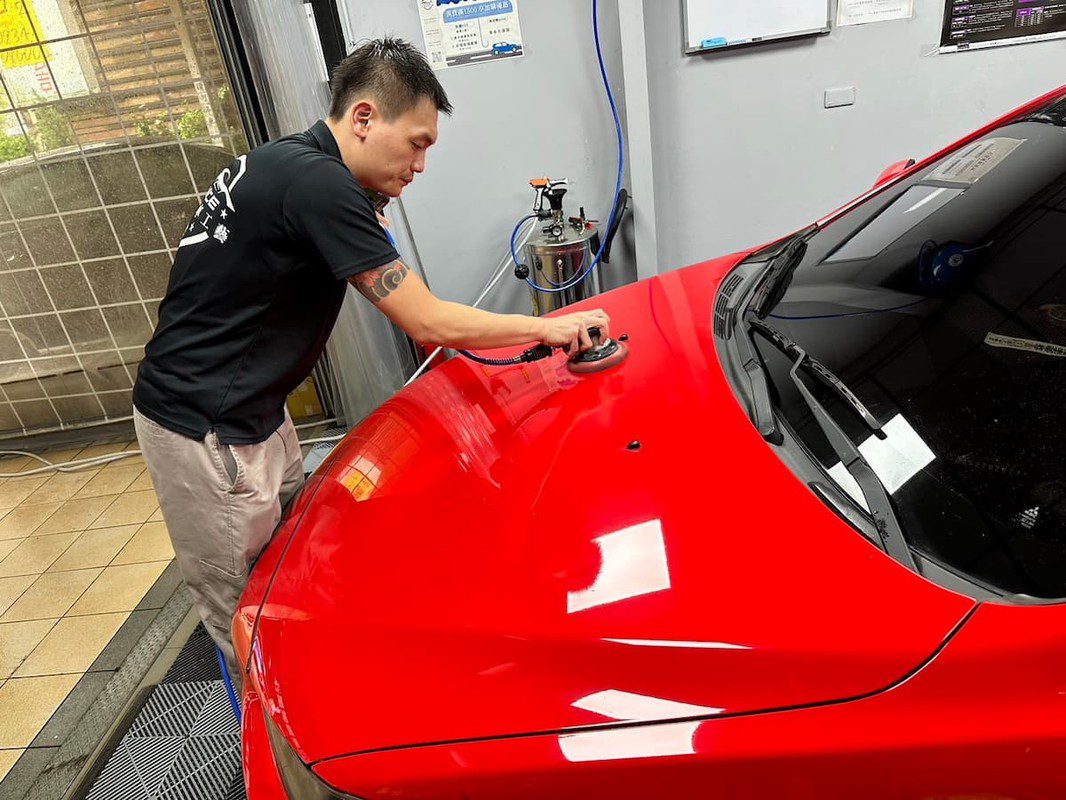 年輕卻不凡 開創汽車美容市場新天地