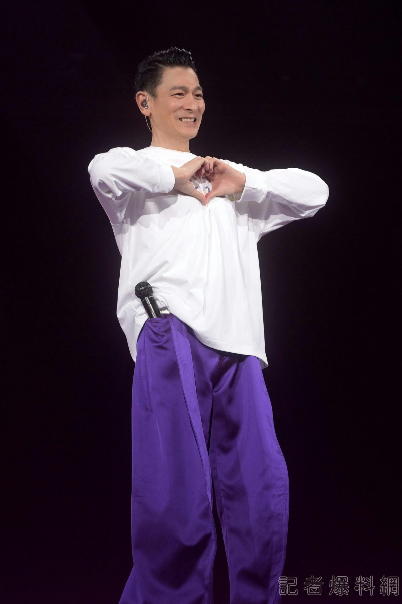 天王劉德華演唱會爆滿！愛女劉向蕙罕見曝光 網友盛讚「氣質超群」