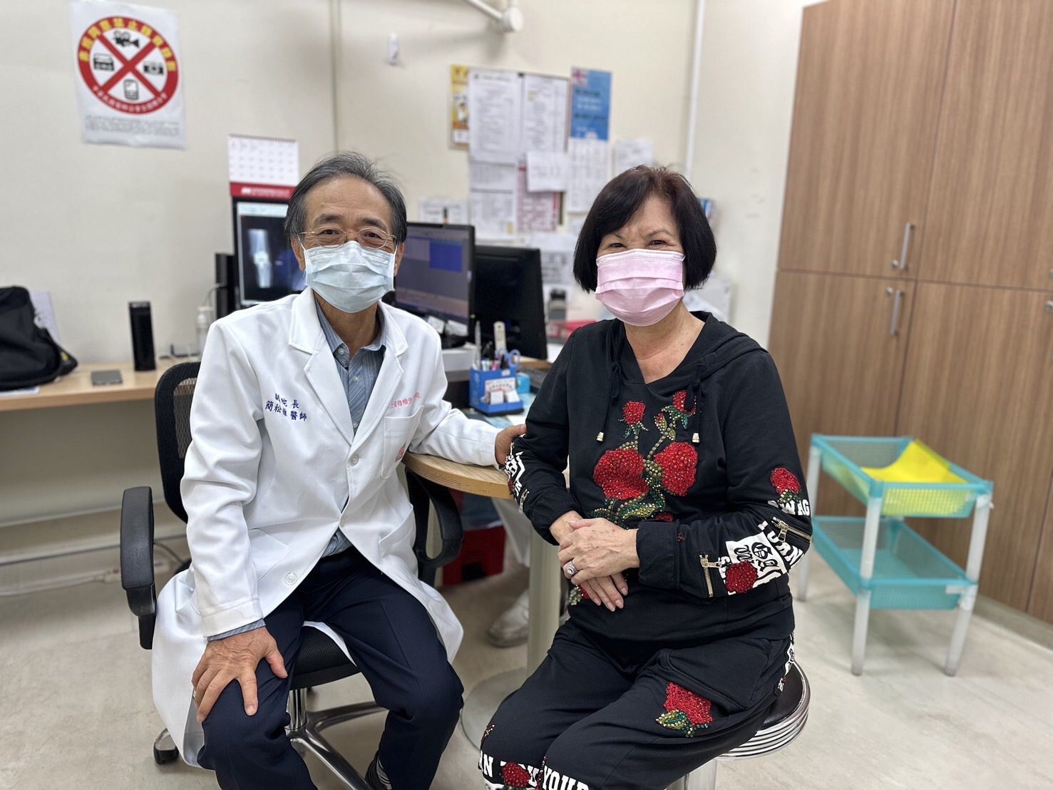 73歲阿嬤慕名來高進行雙膝關節置換手術 短短五天出院即可自行開車返 73歲阿嬤慕名來高進行雙膝關節置換手術 短短五天出院即可自行開車返