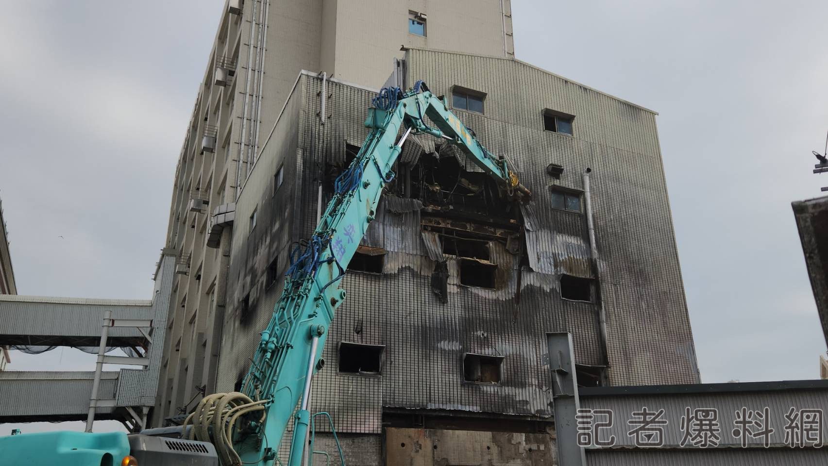 聲請停拆違建遭駁回 屏東東港安泰醫院大違建強制拆除 聲請停拆違建遭駁回 屏東東港安泰醫院大違建強制拆除