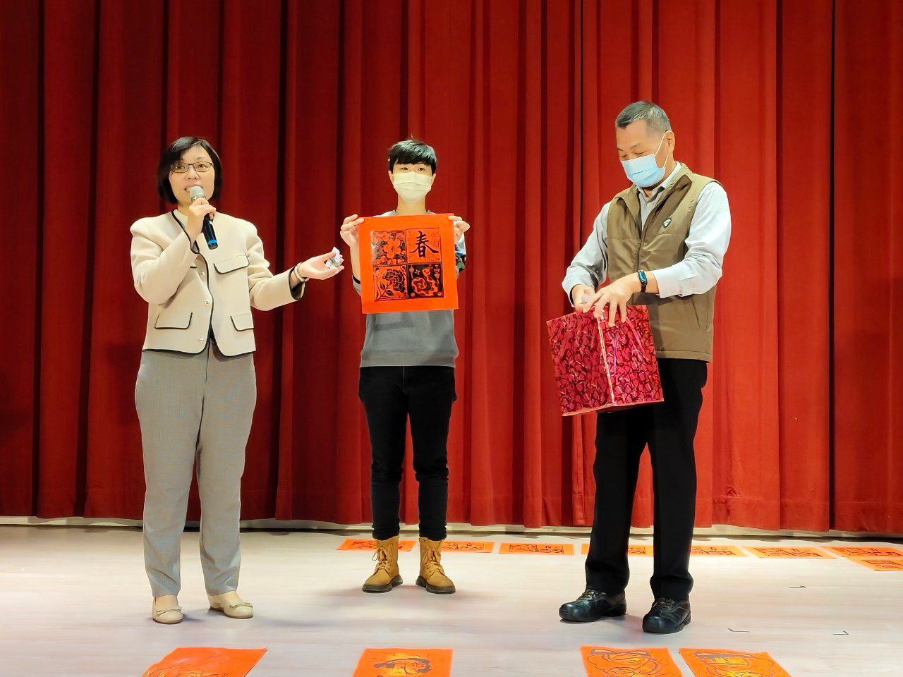 彰化生活美學館「乙巳年祥蛇迎春揮毫」書法名家賀新春 彰化生活美學館「乙巳年祥蛇迎春揮毫」書法名家賀新春