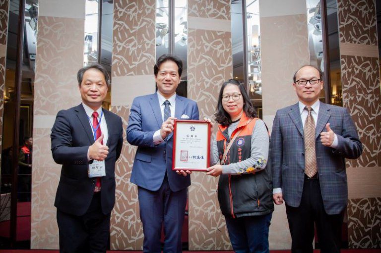 歡慶藥師節!邱臣遠代理市長表揚竹市績優藥師 感謝守護市民用藥安全 歡慶藥師節!邱臣遠代理市長表揚竹市績優藥師 感謝守護市民用藥安全