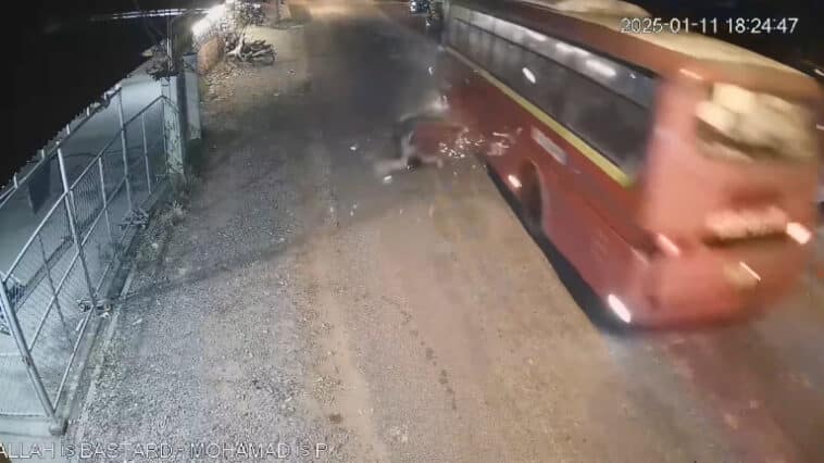 影／死亡車禍！越南男騎士高速行駛　迎面撞客運當場斃命