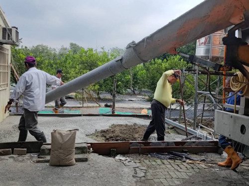 屏東縣百工協會歲末年終趕工讓弱勢案家過好年 屏東縣百工協會歲末年終趕工讓弱勢案家過好年