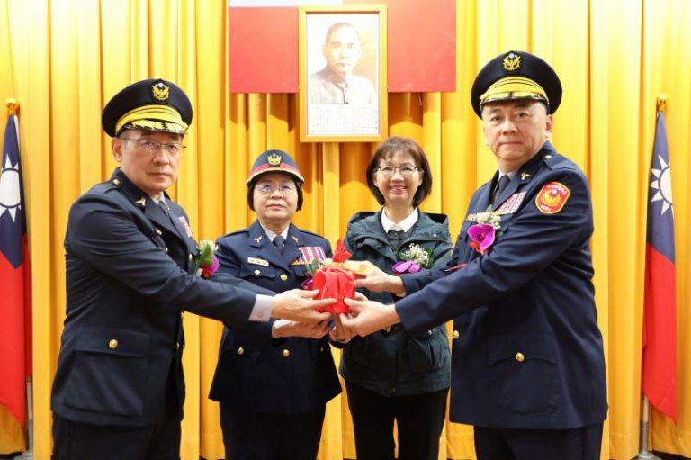 竹市卸新任警察局長交接　邱臣遠：持續守護治安 打造「安」心幸福好城市
