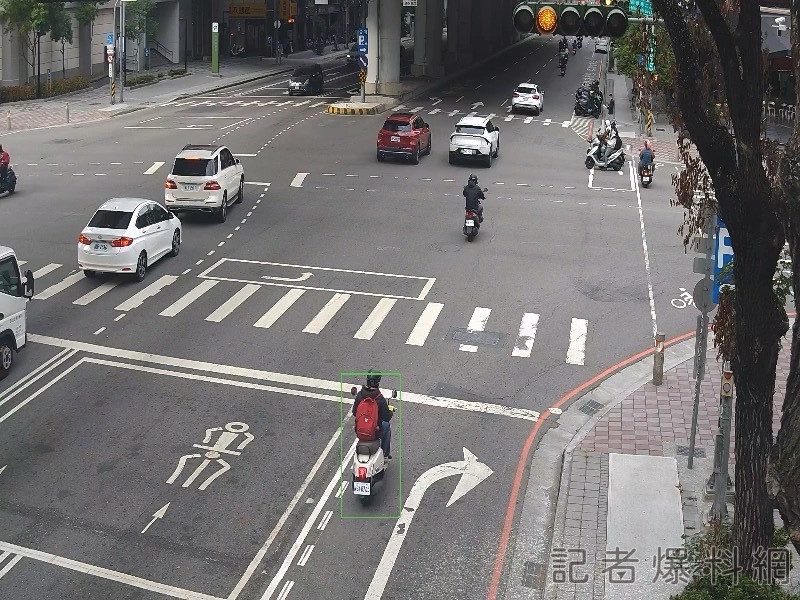 台中文心崇德路口交通違規63件 為2024全市十大易肇事路口第6 台中文心崇德路口交通違規63件 為2024全市十大易肇事路口第6