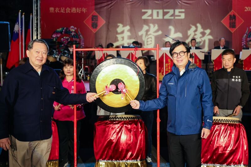 左營眷村年貨大街活動起跑 180個攤位為期10天 左營眷村年貨大街活動起跑 180個攤位為期10天