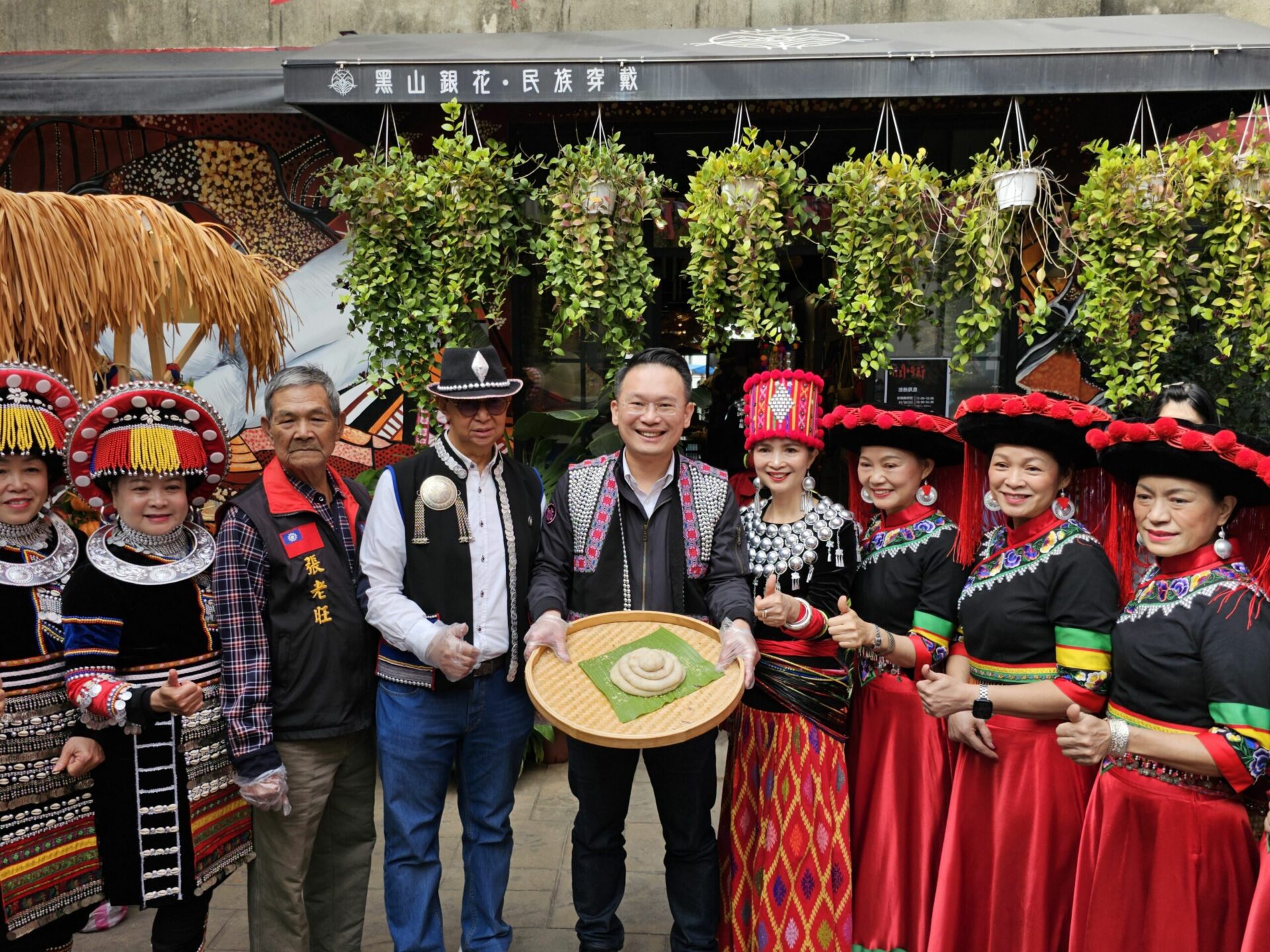 忠貞新村闊時節慶典 蘇俊賓體驗傈僳族傳統文化