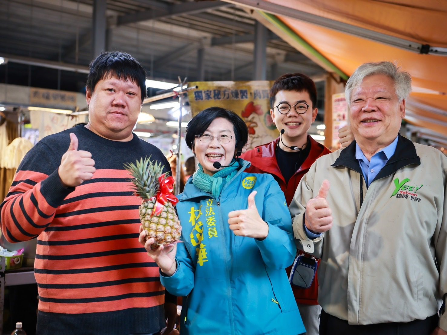 林岱樺率議員陽明市場拜年，反應熱烈展現高人氣！