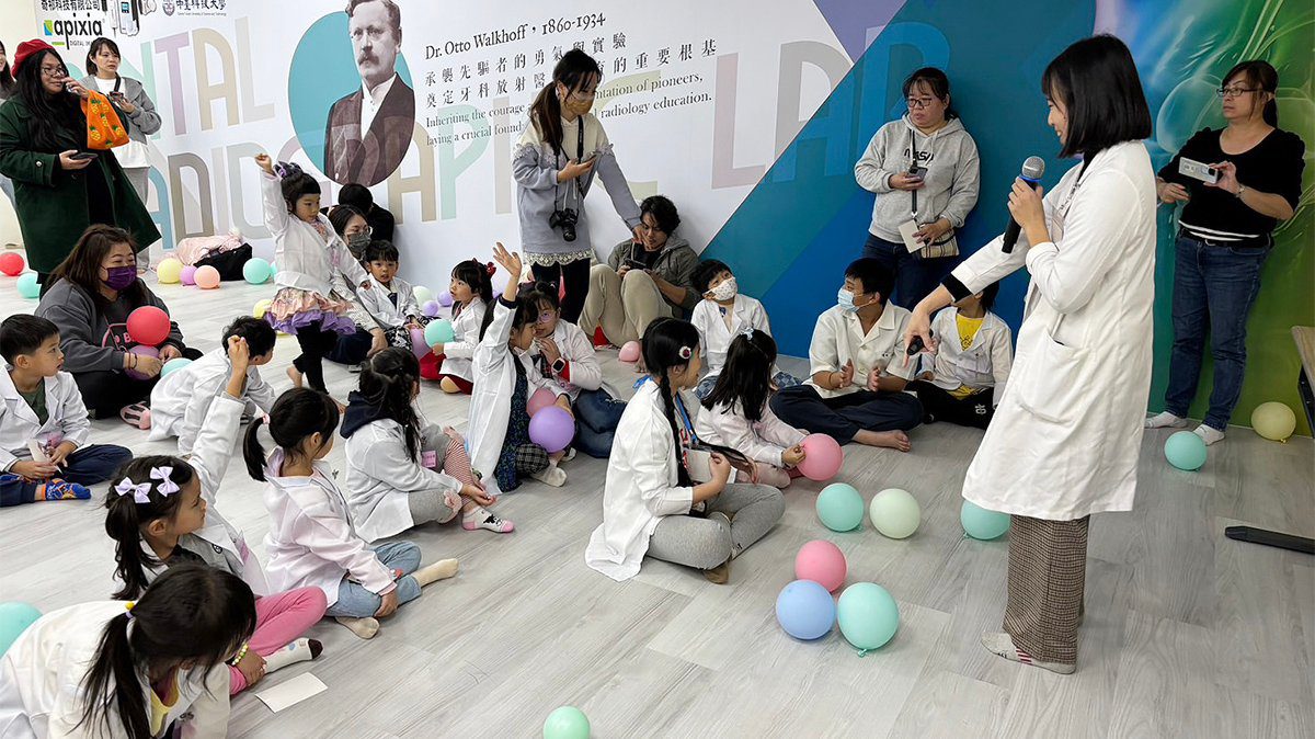 中臺科大辦理小小放射師體驗營 為小朋友開啟醫護啟蒙之旅 中臺科大辦理小小放射師體驗營 為小朋友開啟醫護啟蒙之旅
