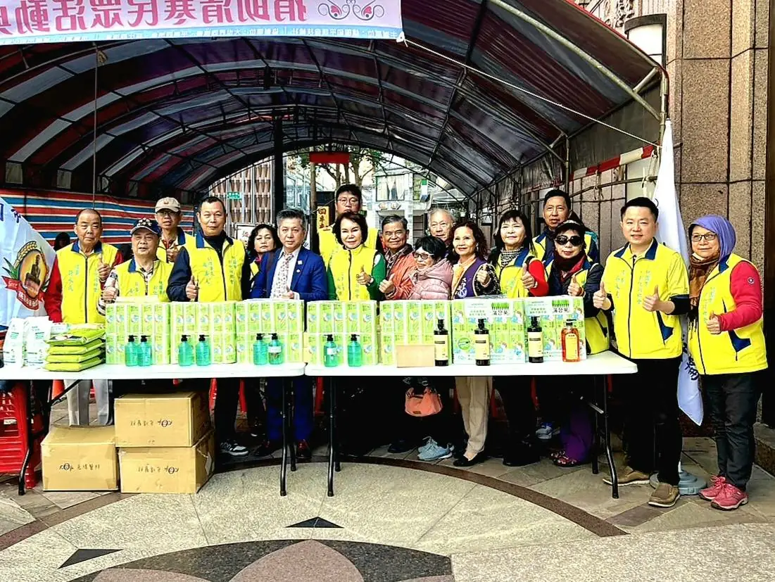 普賢物資銀行善行做公益 桃園十校長親臨捐贈感謝狀 普賢物資銀行善行做公益 桃園十校長親臨捐贈感謝狀