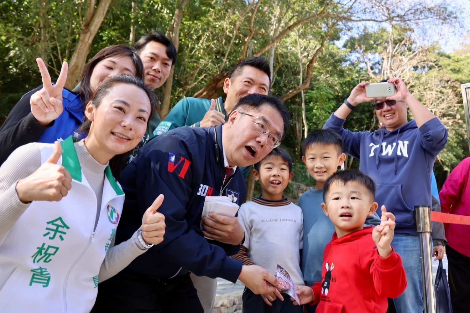 虎頭埤「虎埤泛月」落成  黃偉哲開箱露營水岸新亮點 虎頭埤「虎埤泛月」落成  黃偉哲開箱露營水岸新亮點