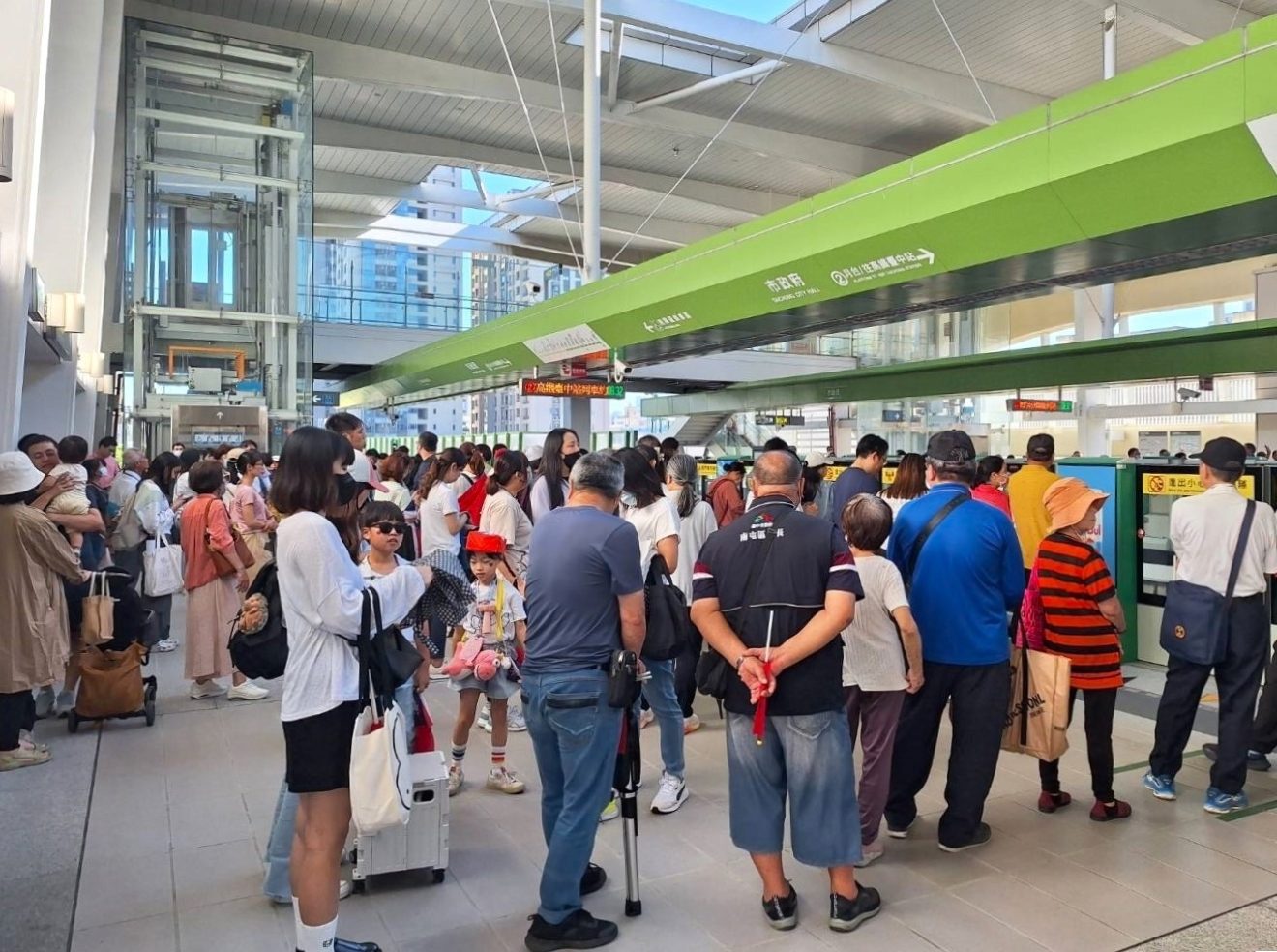 六都唯一財政升級!台中市人均負債跌破3萬 市府:錢花在刀口上發揮最大效益 六都唯一財政升級!台中市人均負債跌破3萬 市府:錢花在刀口上發揮最大效益