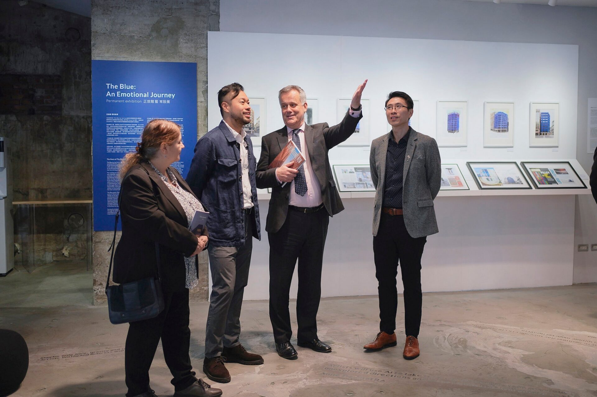 英國在台辦事處代表鄧元翰讚揚《正旅館 藍》對台北文化貢獻 英國在台辦事處代表鄧元翰讚揚《正旅館 藍》對台北文化貢獻