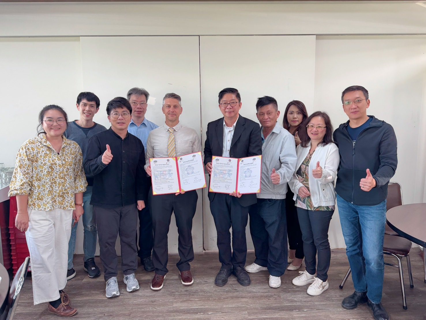 仁武高中動國際教育合作 與加拿大聖約翰中學簽訂姐妹校 仁武高中動國際教育合作 與加拿大聖約翰中學簽訂姐妹校