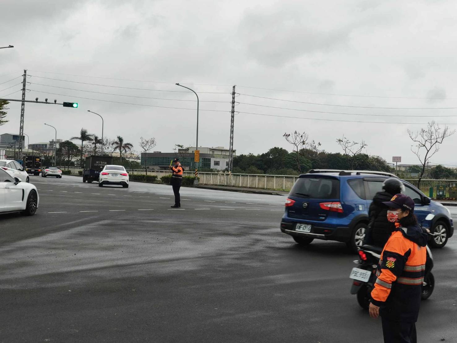 春節出遊恐湧大量車潮 八德警結合義交強化交通疏導 春節出遊恐湧大量車潮 八德警結合義交強化交通疏導