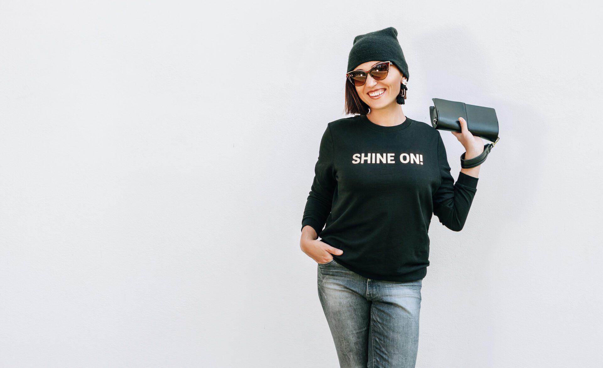 大學T如何選擇、穿搭呢?5大技巧穿出年輕時髦感 大學T如何選擇、穿搭呢?5大技巧穿出年輕時髦感